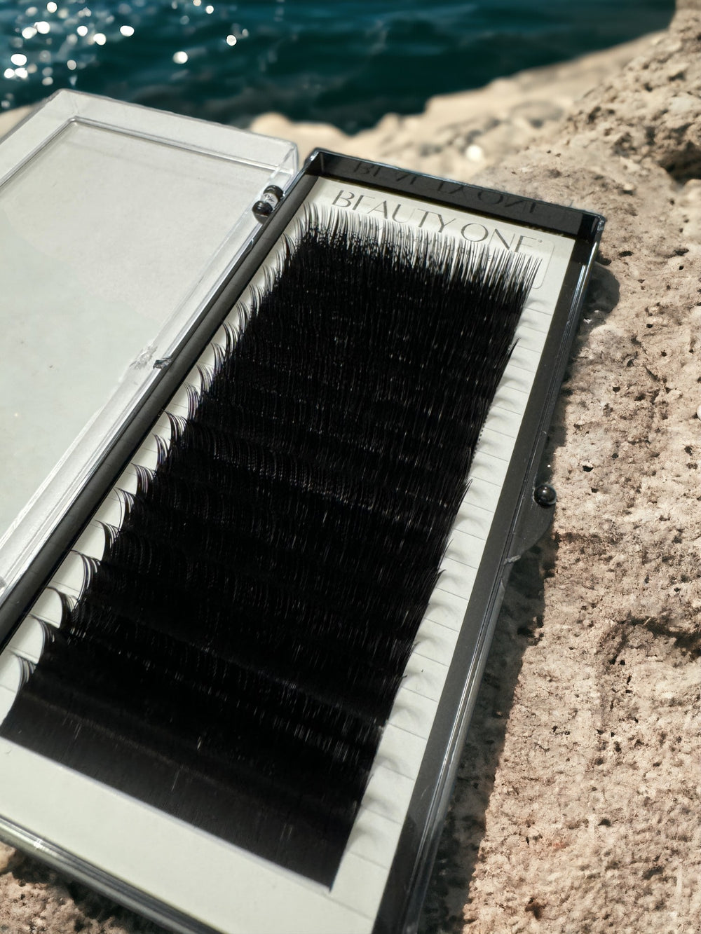 Classic Mink Lashes 20 Rows - 0.07 / B-U Curl / 9-18mm